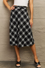 Load image into Gallery viewer, Ninexis Wide Waistband Knee Length Skirt