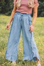 Load image into Gallery viewer, Raw Hem Wide Leg Jeans
