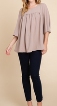 Load image into Gallery viewer, Airflow 3/4 Sleeve Top
