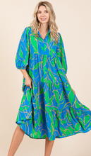 Load image into Gallery viewer, Leaf Print Flowy Midi Dress
