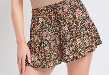 Load image into Gallery viewer, Floral Flounce Shorts
