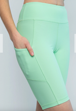 Load image into Gallery viewer, Ribbed Biker Shorts with Pockets
