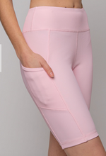 Load image into Gallery viewer, Ribbed Biker Shorts with Pockets
