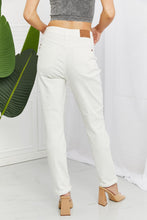 Load image into Gallery viewer, Judy Blue Kacy Full Size High Waist Boyfriend Jeans
