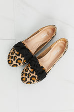 Load image into Gallery viewer, Forever Link Leopard Bow Detail Flats
