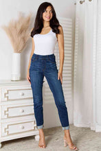 Load image into Gallery viewer, Judy Blue Full Size Skinny Cropped Jeans
