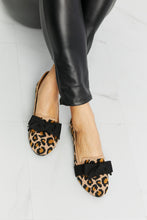 Load image into Gallery viewer, Forever Link Leopard Bow Detail Flats
