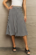 Load image into Gallery viewer, Ninexis Wide Waistband Knee Length Skirt
